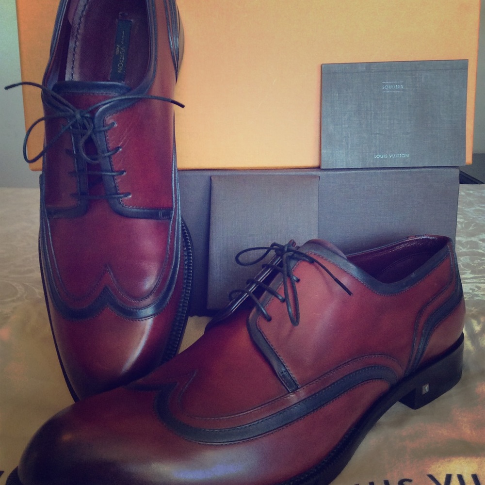 Louis Vuitton Men’s Capitol Derby Shoes 10. New